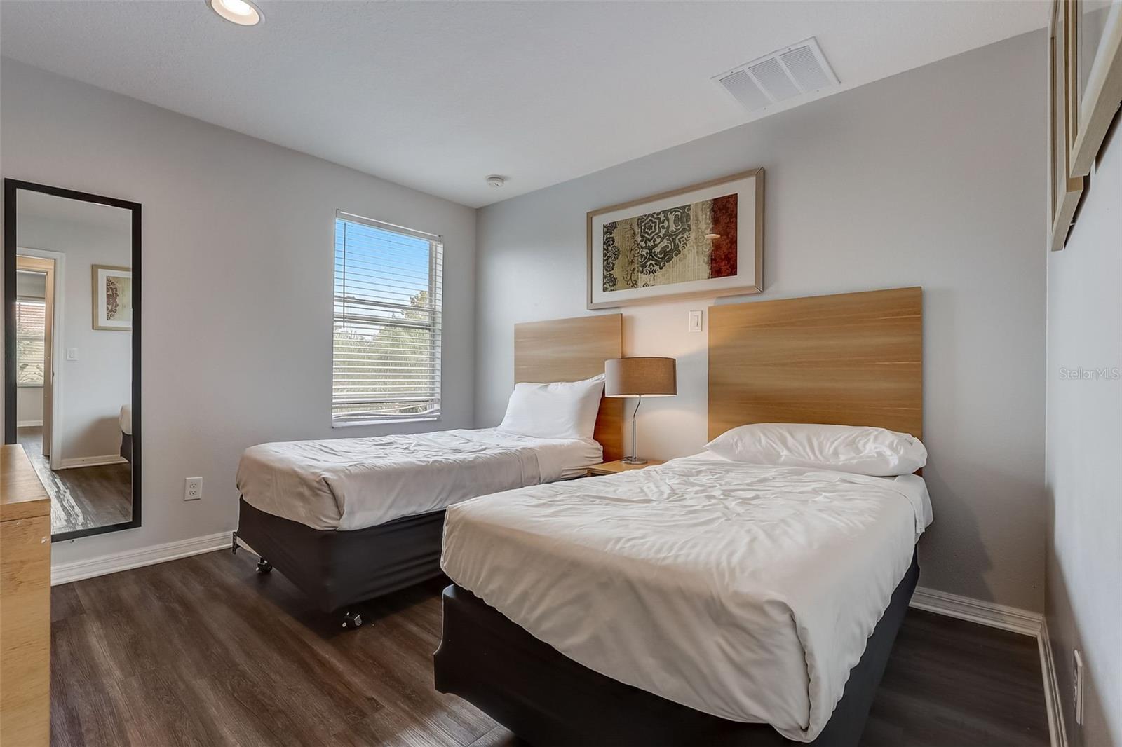 Image 18 of 49 For 3019 White Orchid Road