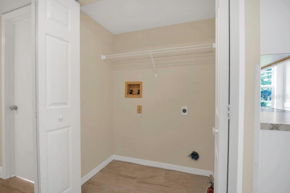 Image 11 of 33 For 2040 Royal Bay Boulevard 31