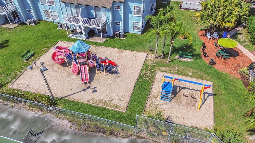 Image 30 of 33 For 2040 Royal Bay Boulevard 31