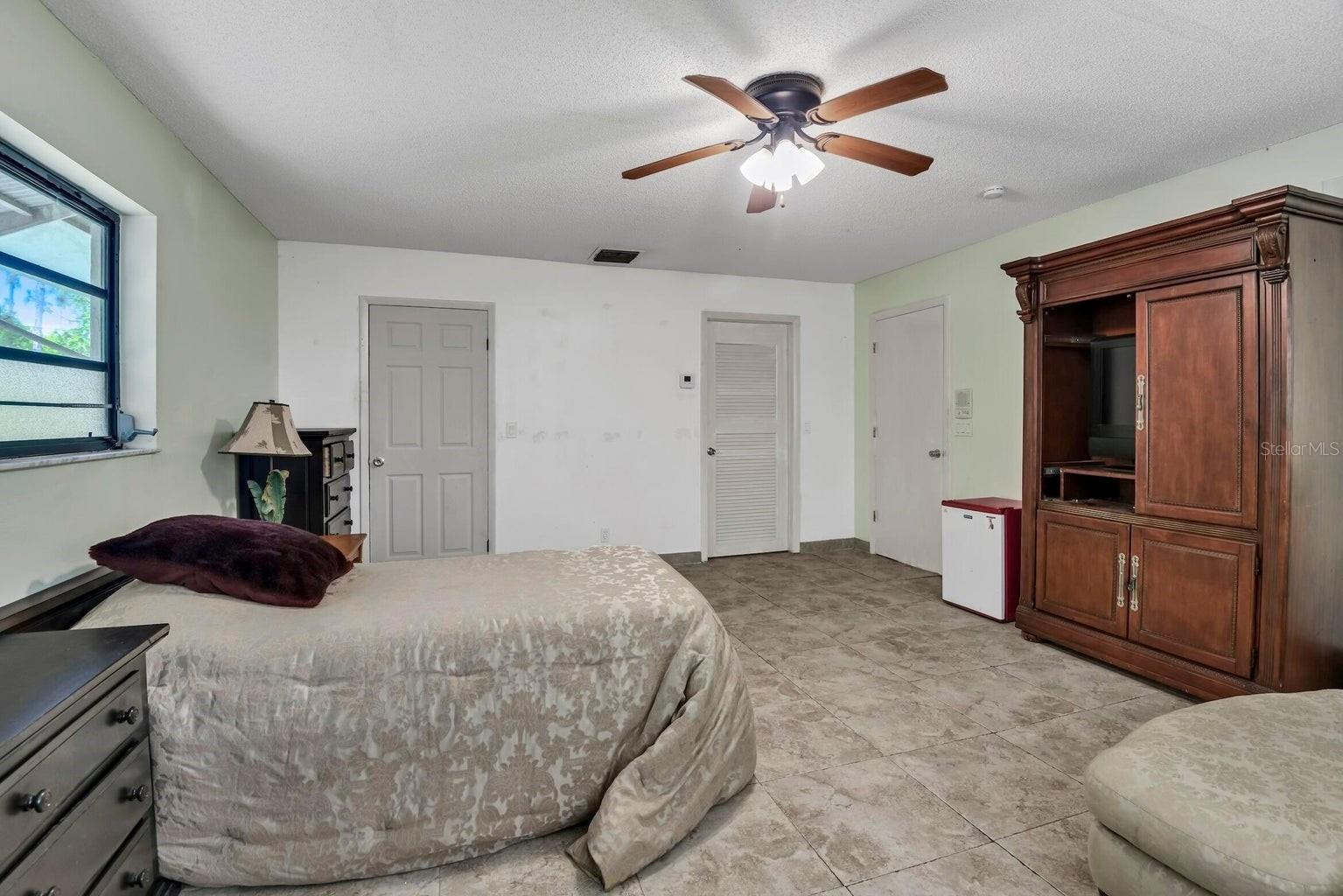Image 6 of 9 For 16476 107th Drive N