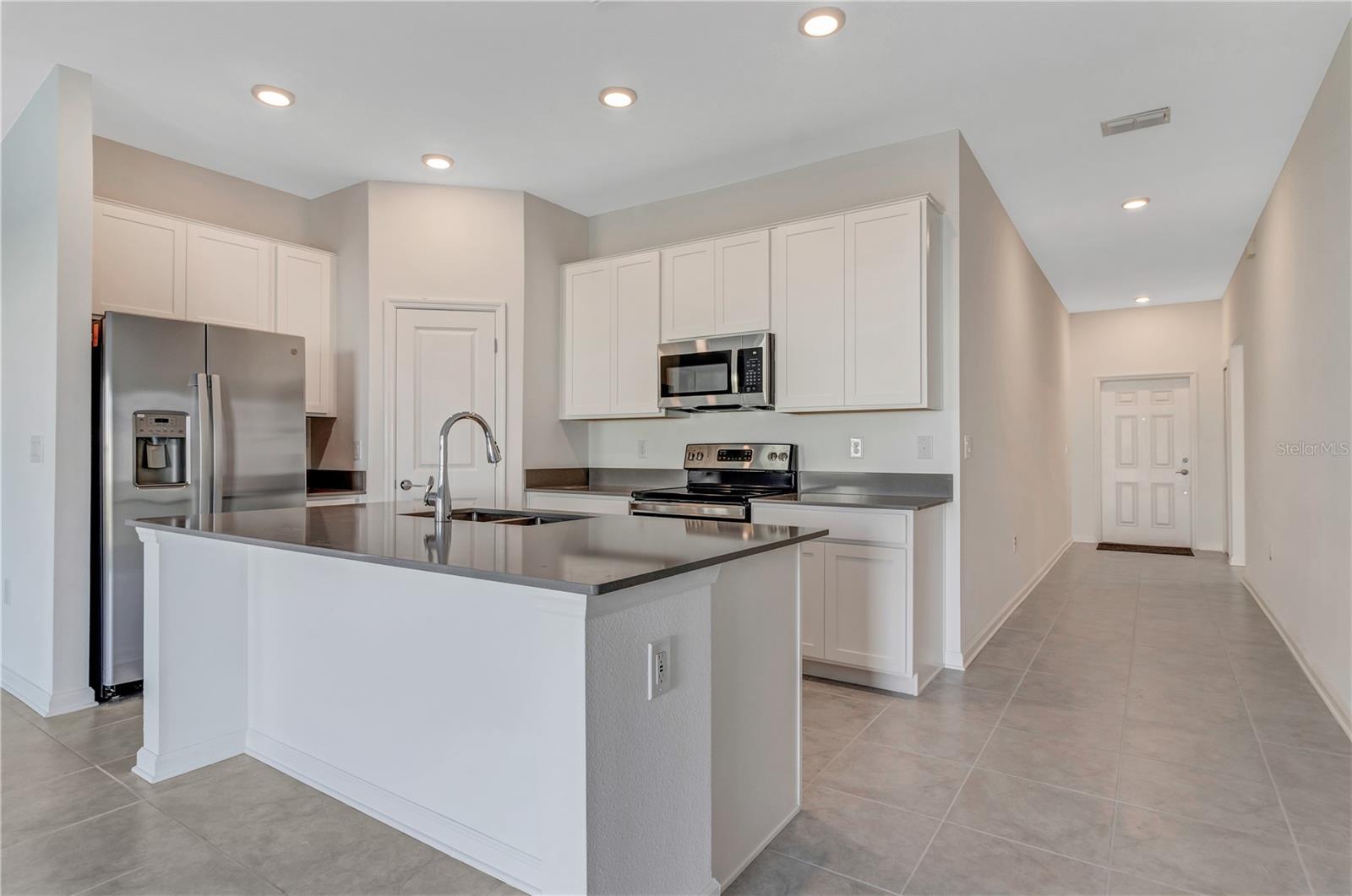 Image 3 of 18 For 865 Citrus Reserve Boulevard