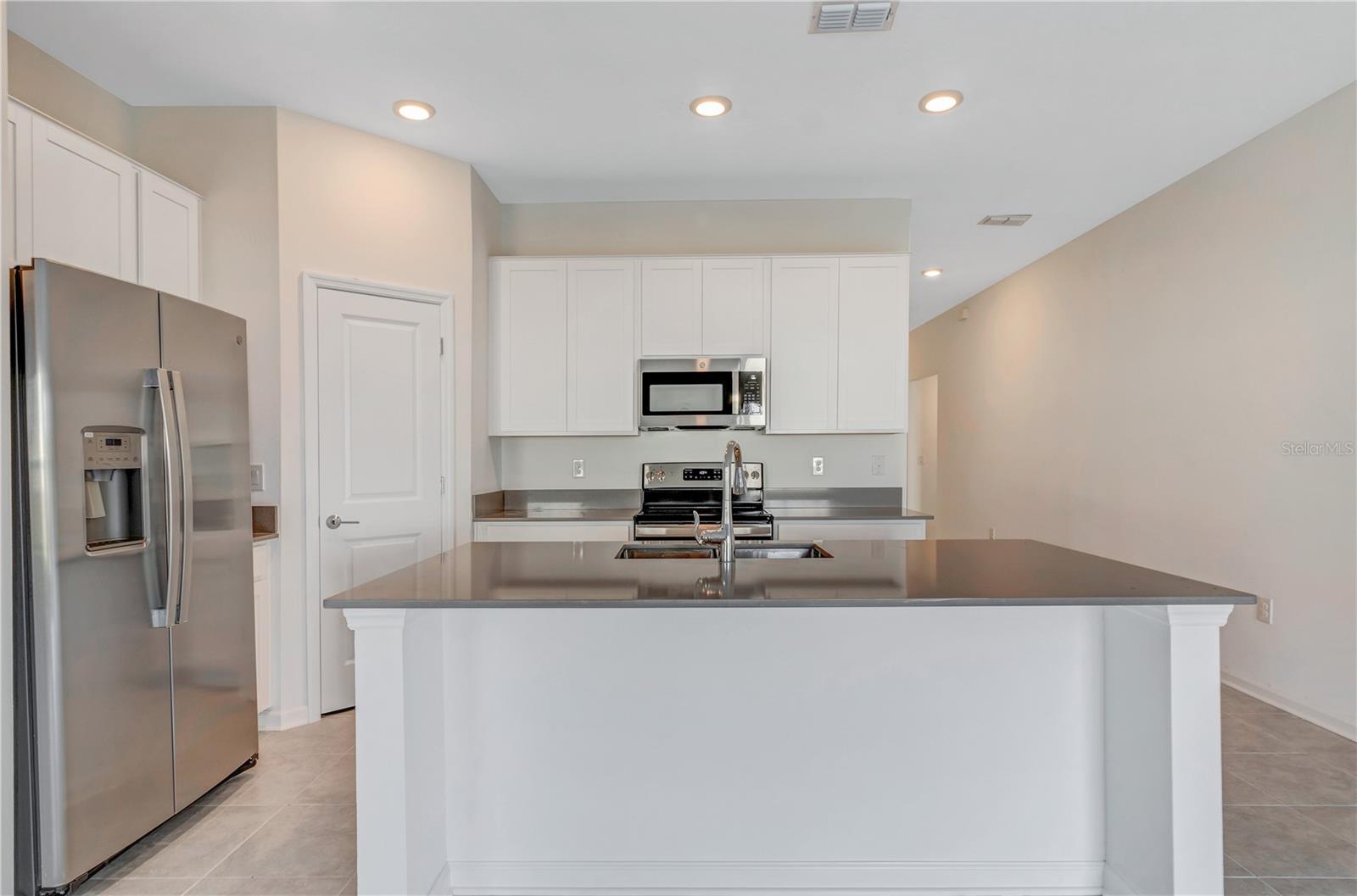 Image 5 of 18 For 865 Citrus Reserve Boulevard