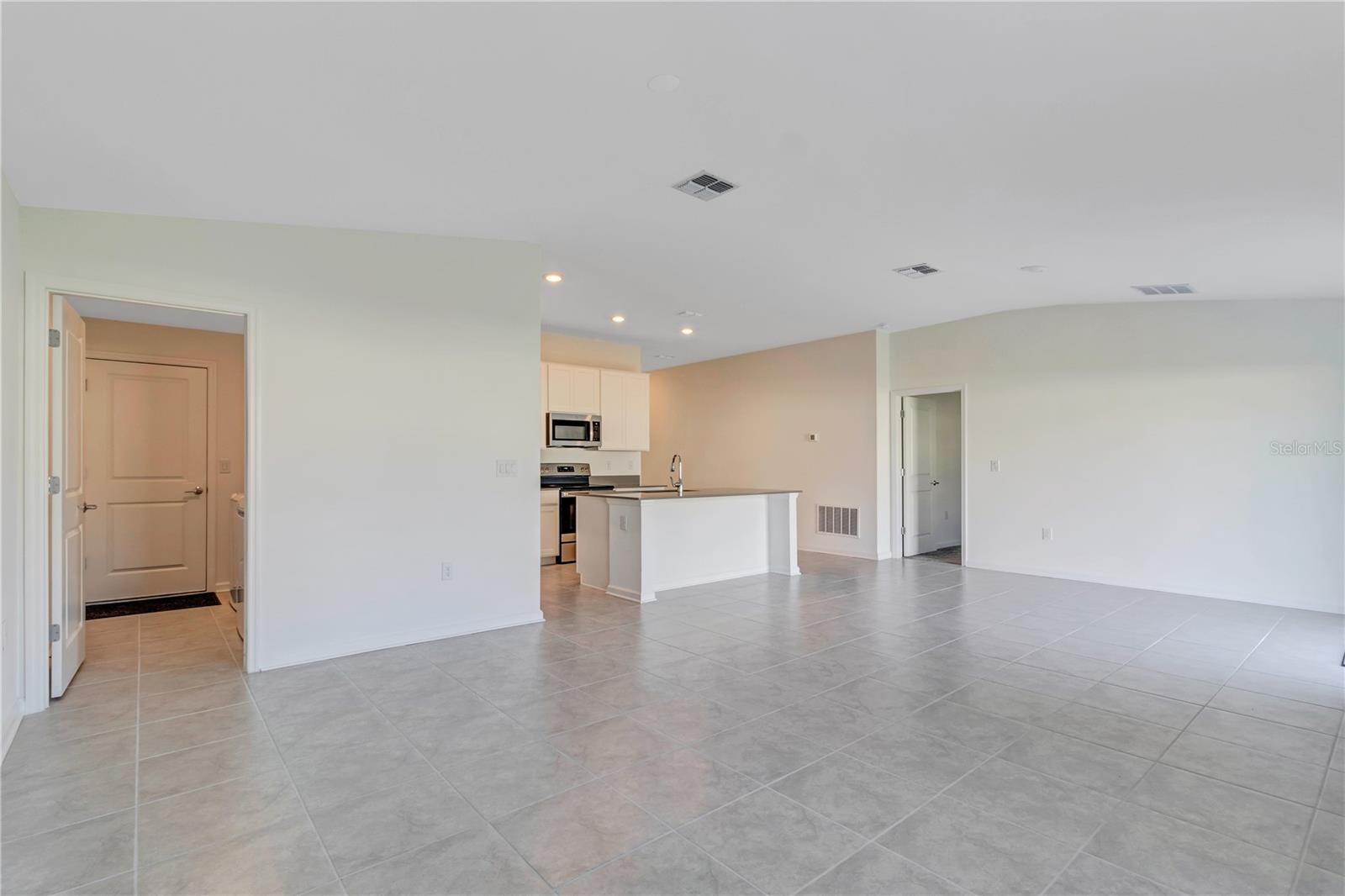Image 7 of 18 For 865 Citrus Reserve Boulevard