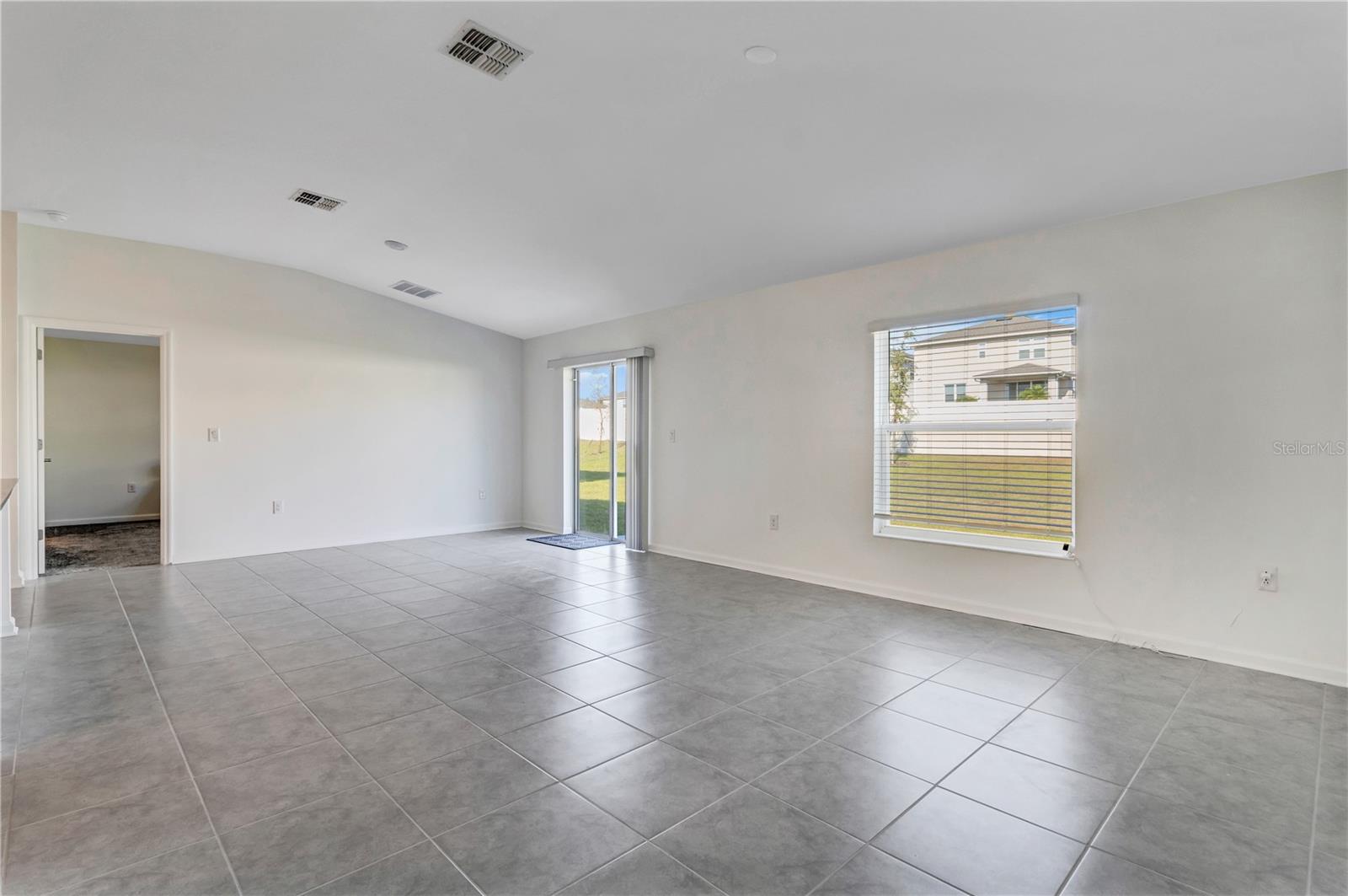 Image 8 of 18 For 865 Citrus Reserve Boulevard