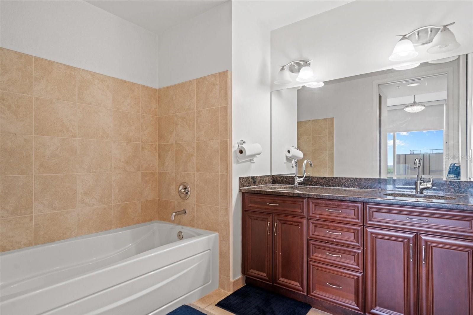 Image 22 of 29 For 150 Robinson Street 16b-2 (#16