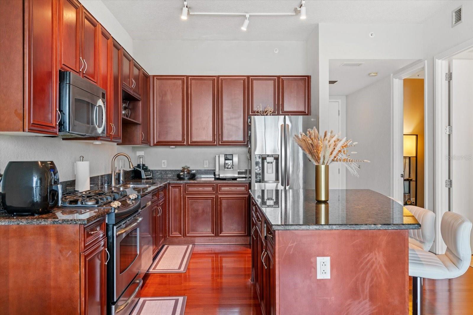 Image 9 of 29 For 150 Robinson Street 16b-2 (#16