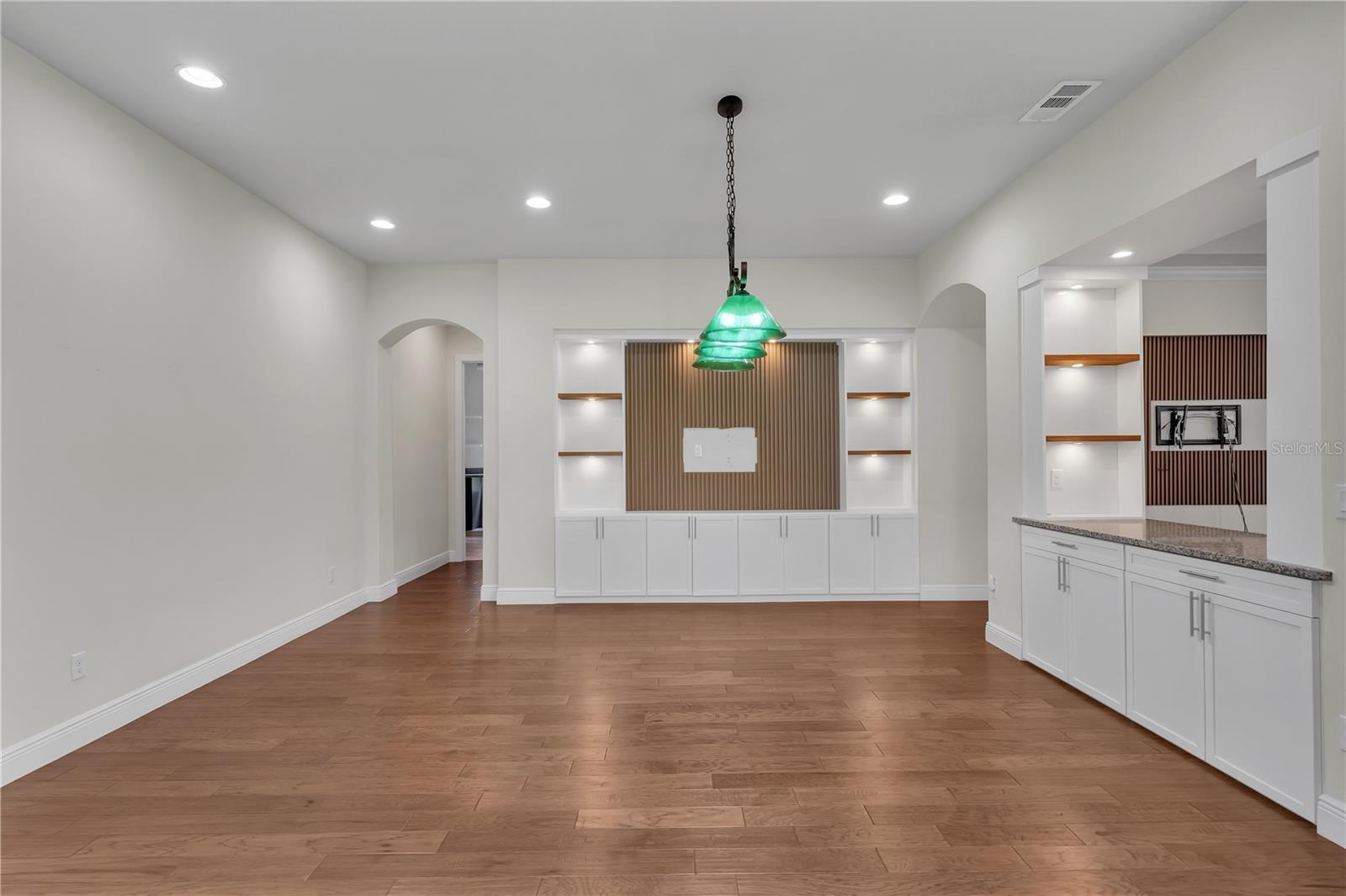 Image 34 of 55 For 11741 Savona Way