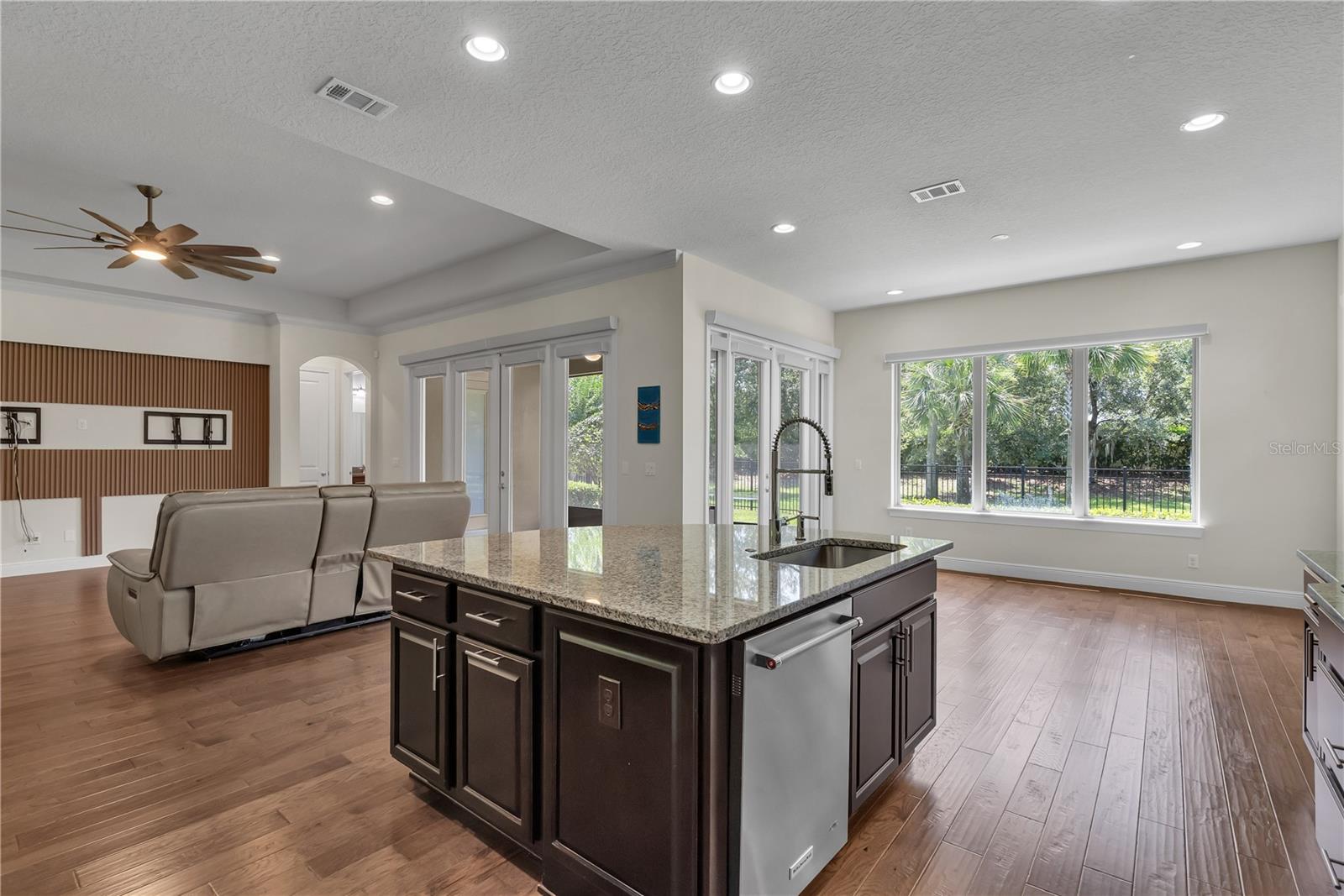 Image 42 of 55 For 11741 Savona Way