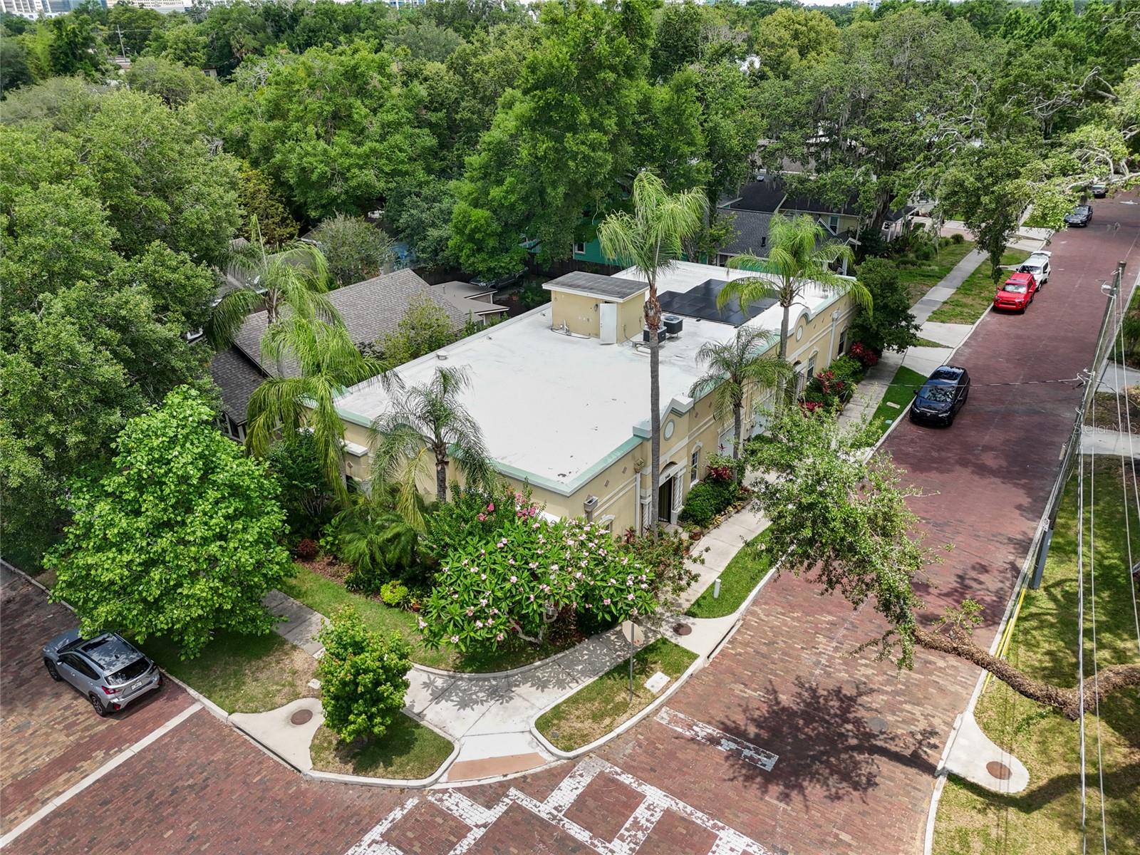 Image 31 of 38 For 548 Hyer Avenue 1