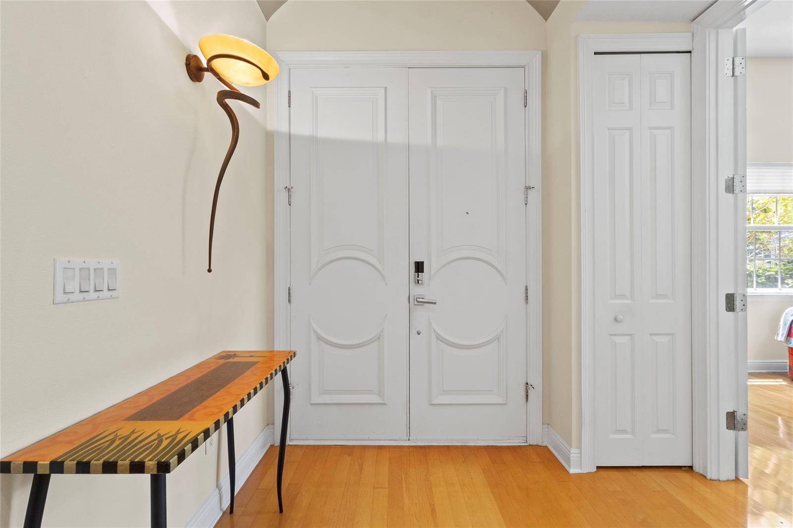 Image 4 of 38 For 548 Hyer Avenue 1
