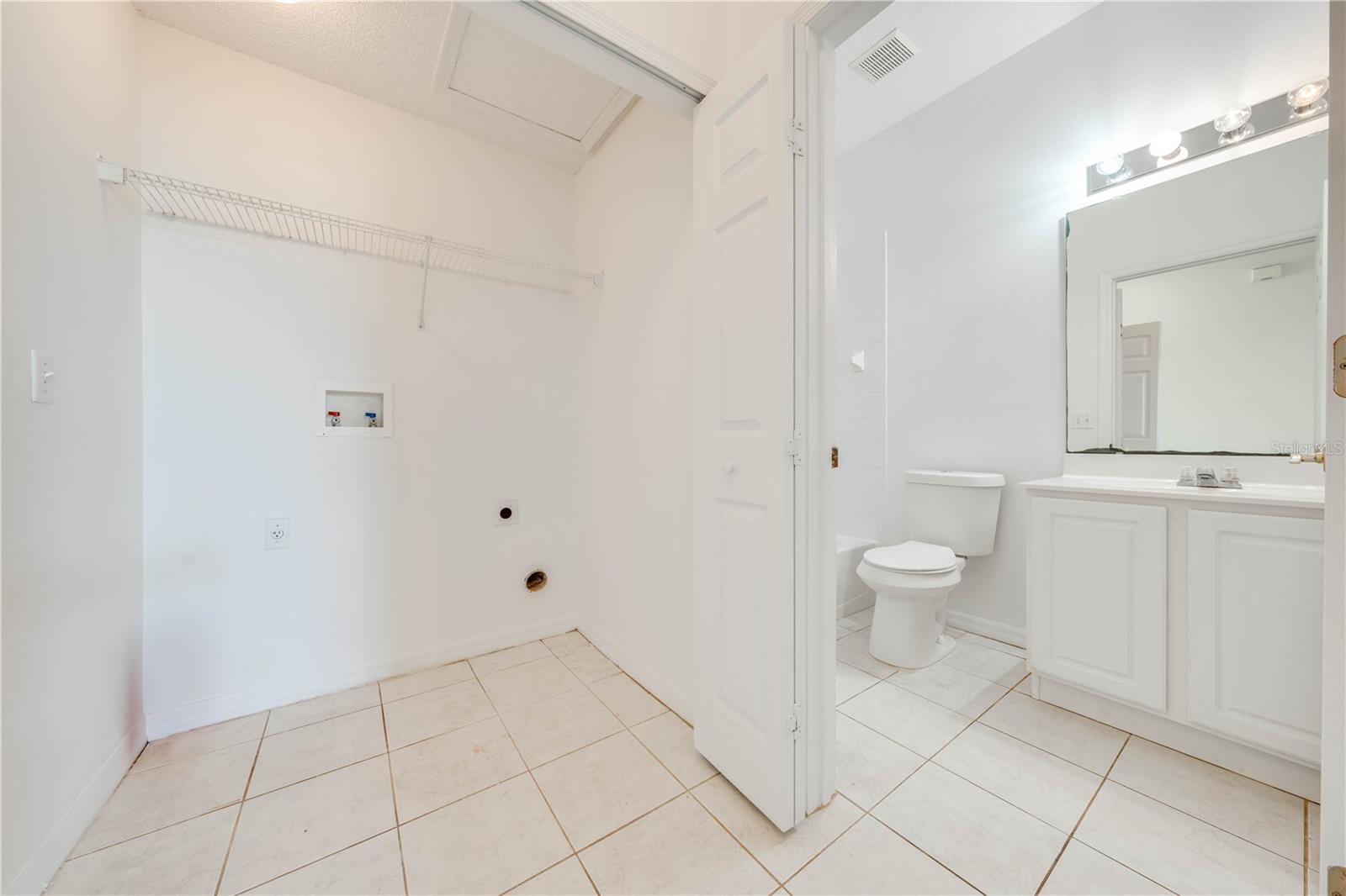 Image 31 of 45 For 130 Club Villas Lane