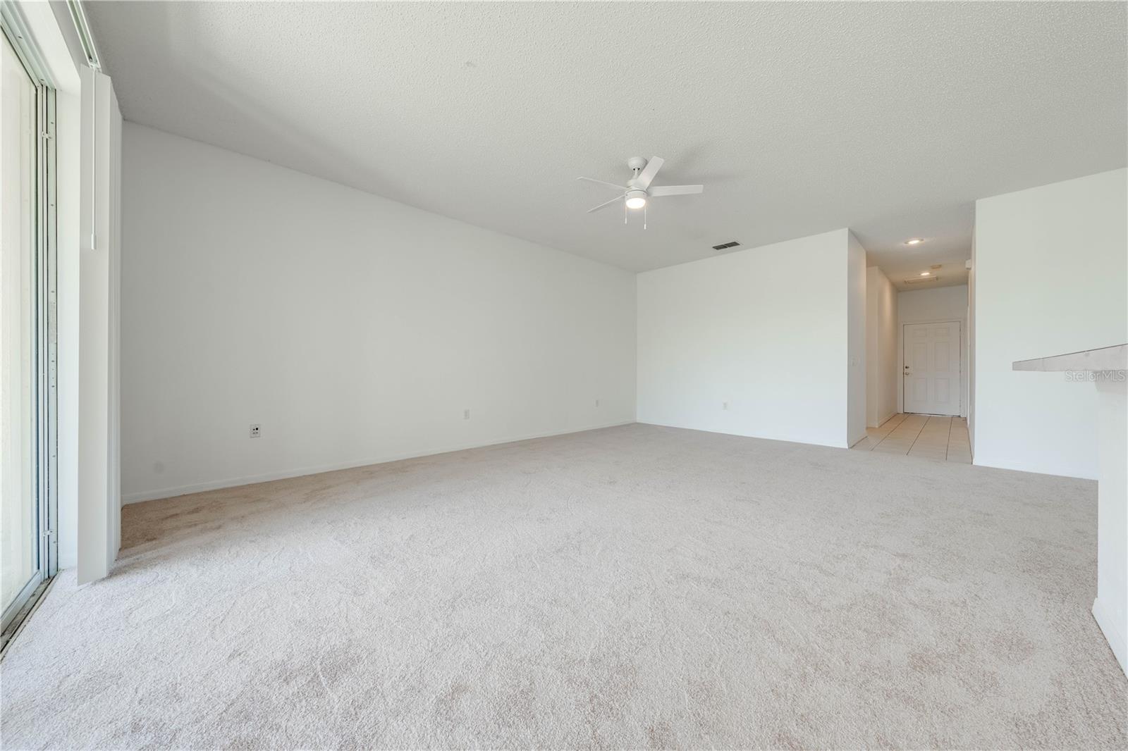 Image 7 of 45 For 130 Club Villas Lane