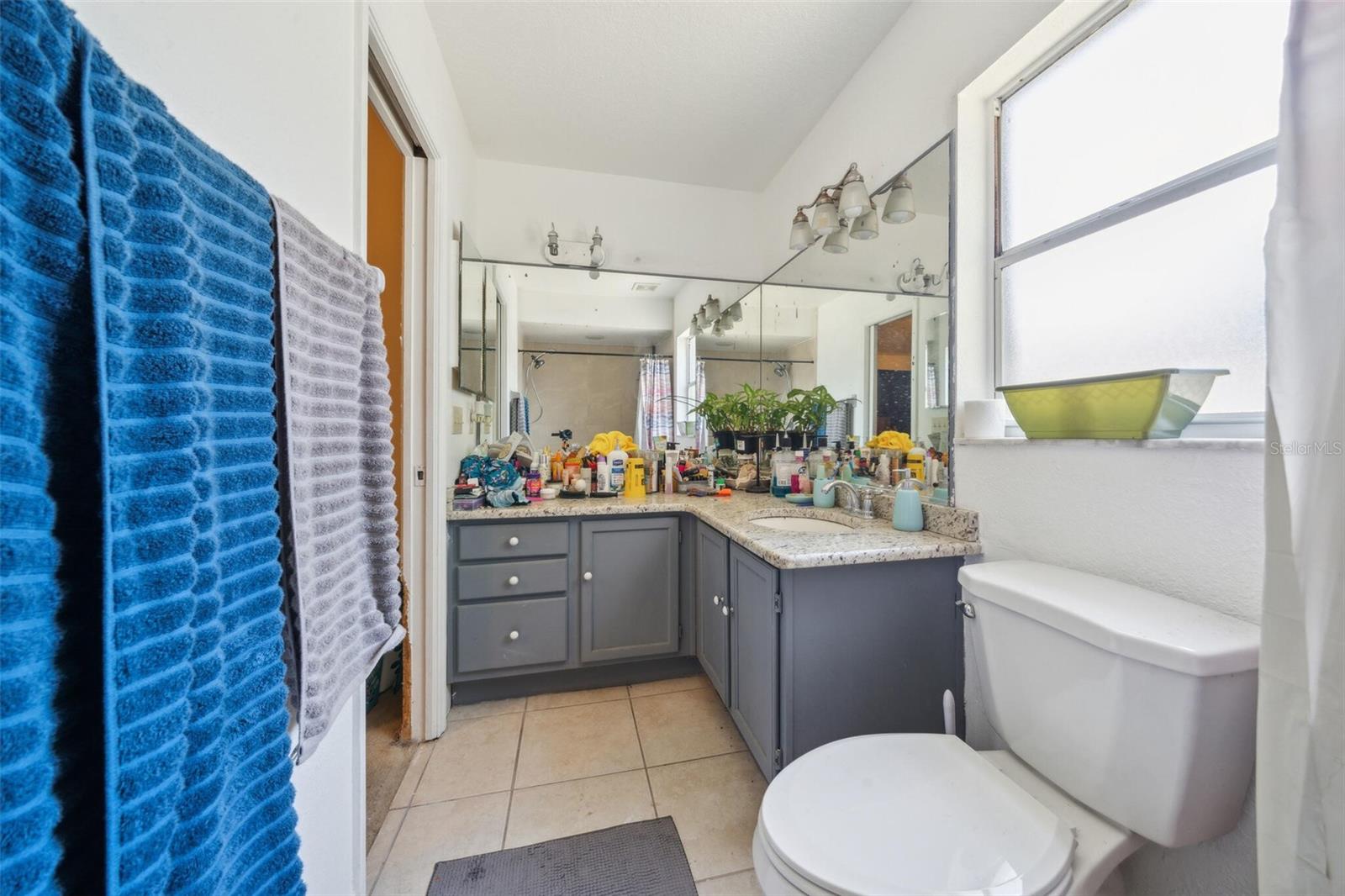 Image 22 of 30 For 1460 Spring Ridge Circle