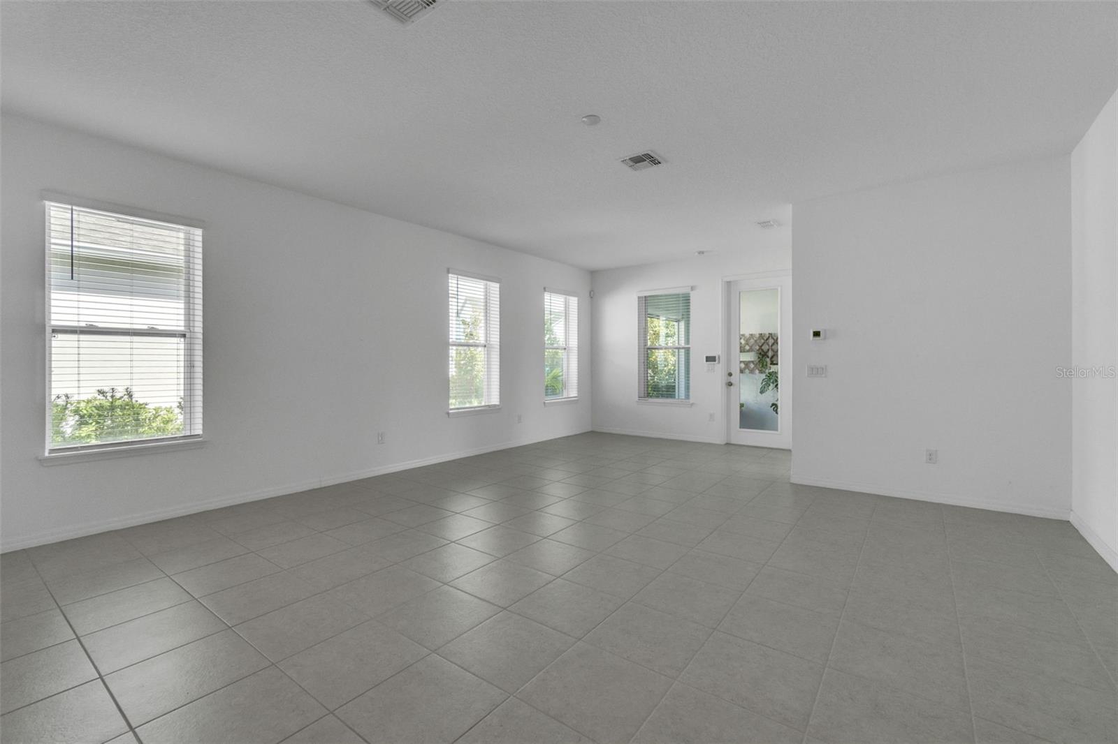 Image 13 of 57 For 8518 Nemours Parkway