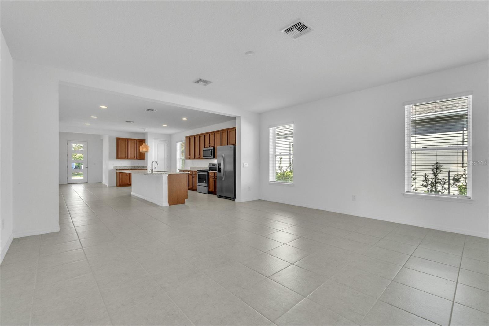 Image 14 of 57 For 8518 Nemours Parkway