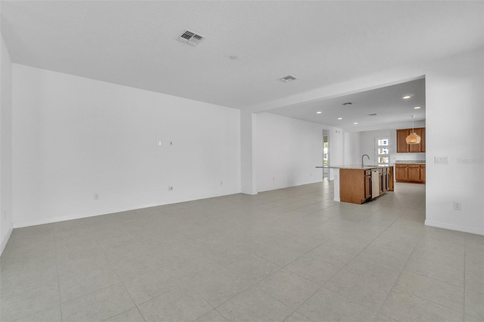 Image 15 of 57 For 8518 Nemours Parkway