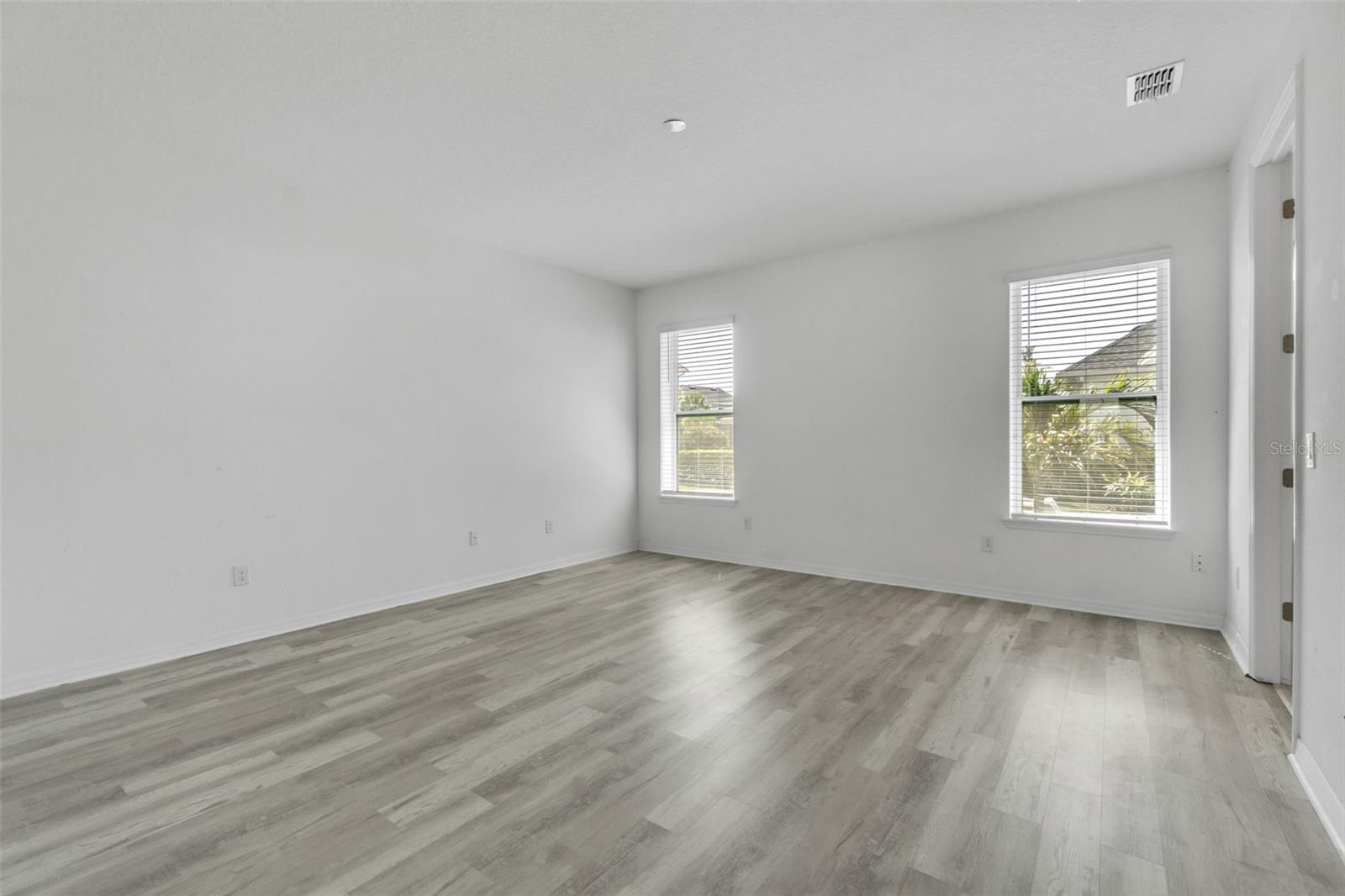 Image 19 of 57 For 8518 Nemours Parkway