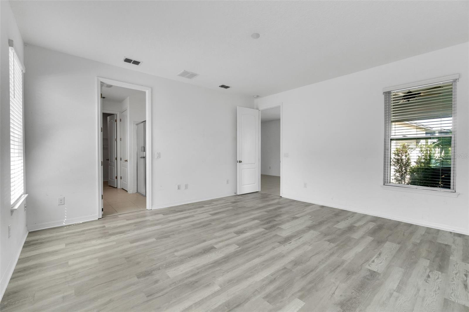Image 22 of 57 For 8518 Nemours Parkway