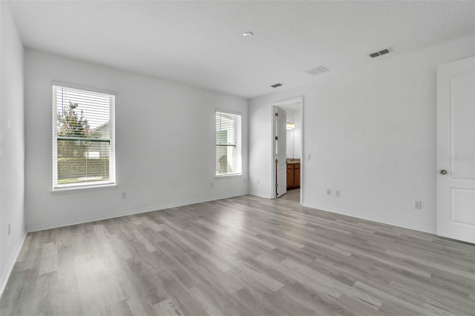 Image 23 of 57 For 8518 Nemours Parkway
