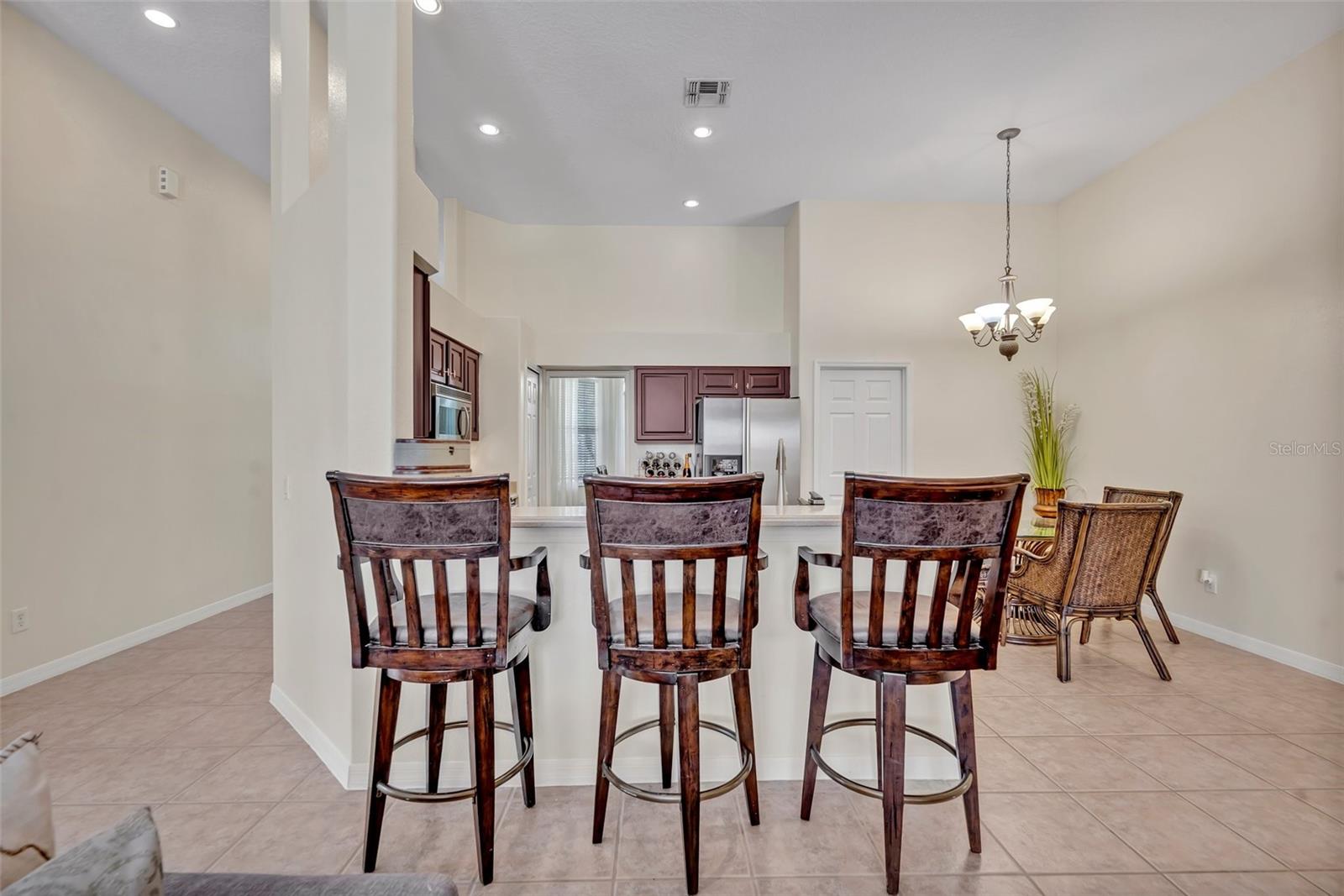 Image 15 of 57 For 533 Pickfair Terrace