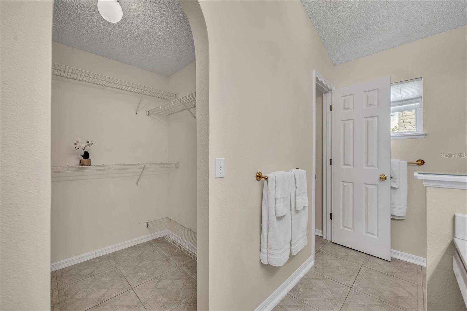 Image 31 of 53 For 1181 Welch Hill Circle