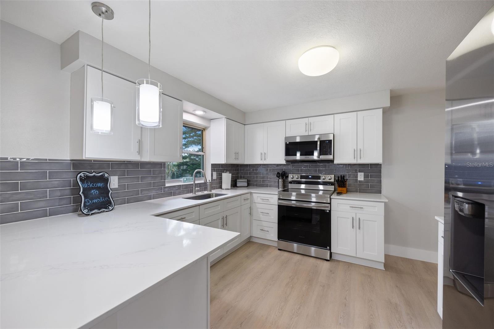 Image 15 of 36 For 1073 Kenwood Drive