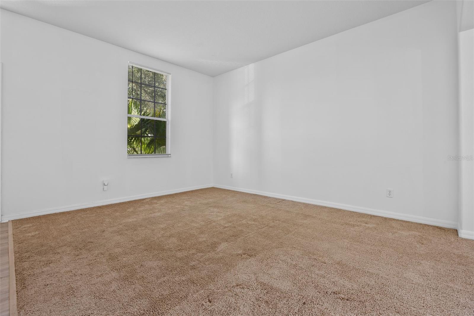 Image 11 of 40 For 12824 Cloverdale Lane