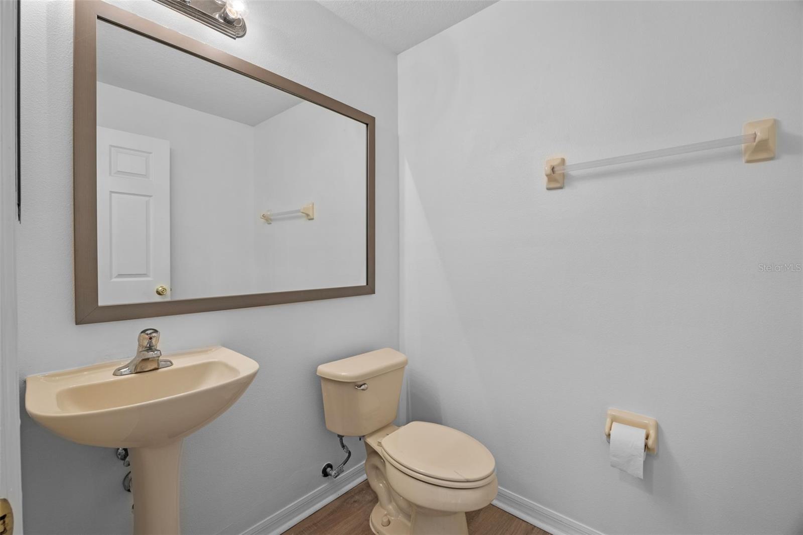 Image 16 of 40 For 12824 Cloverdale Lane