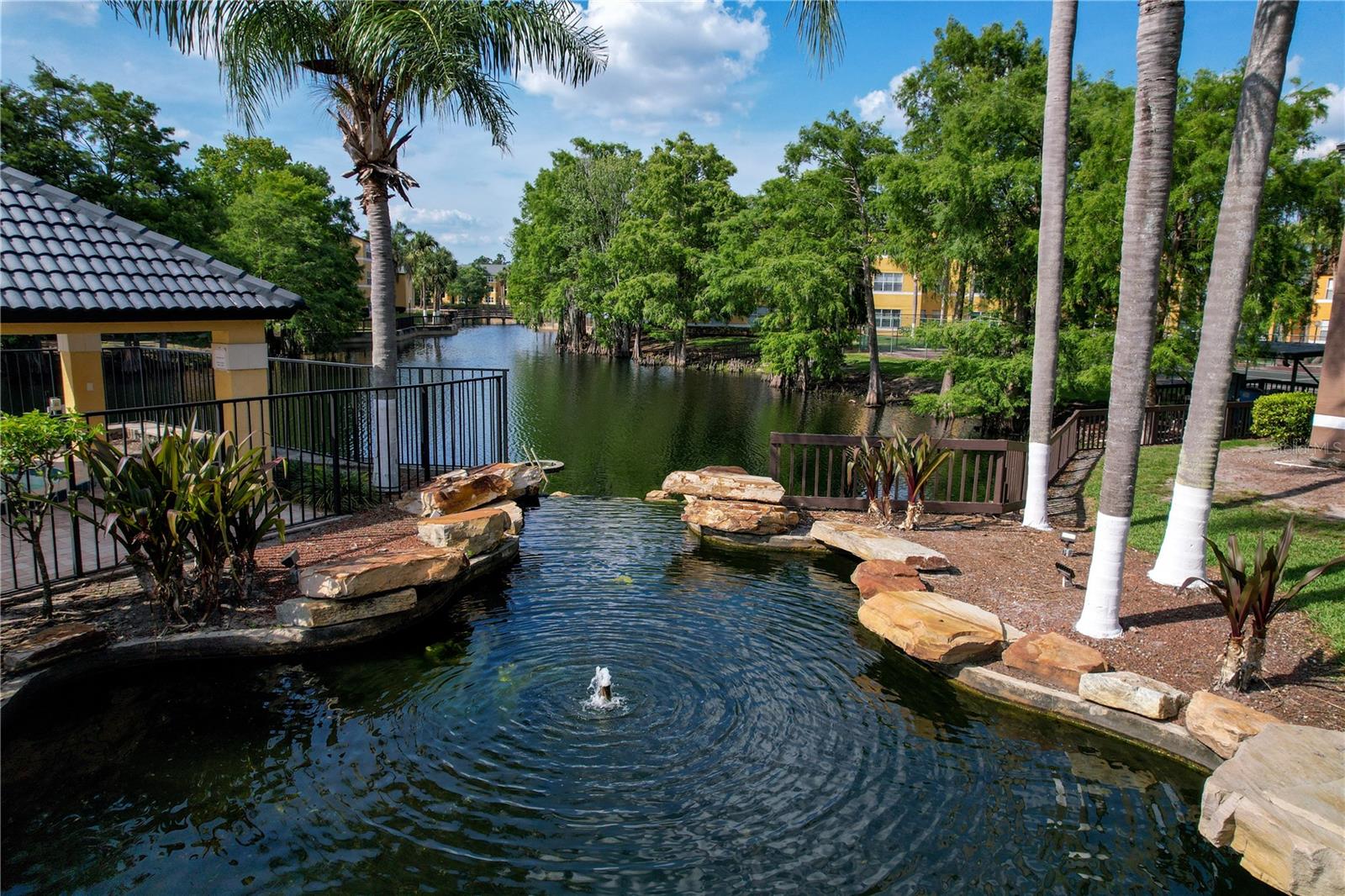 Image 18 of 20 For 4528 Commander Drive 2033