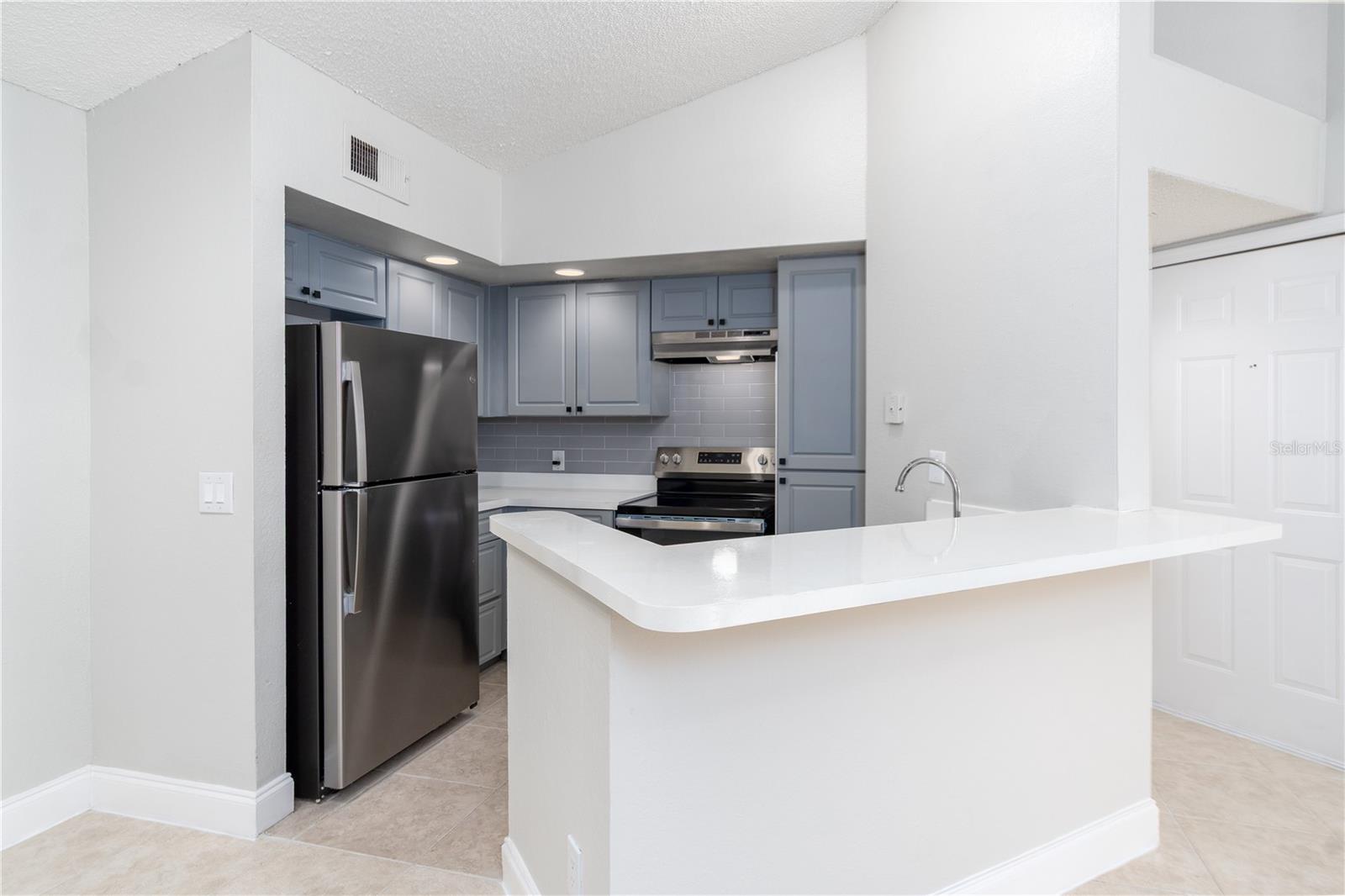Image 6 of 20 For 4528 Commander Drive 2033