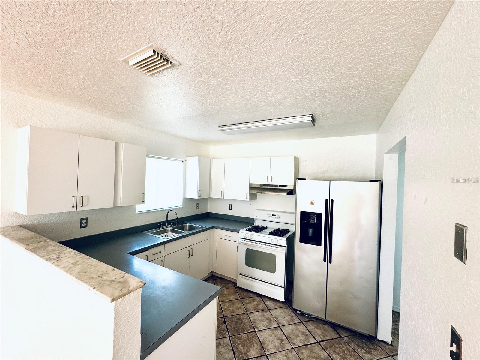 Image 3 of 15 For 305 31st Street