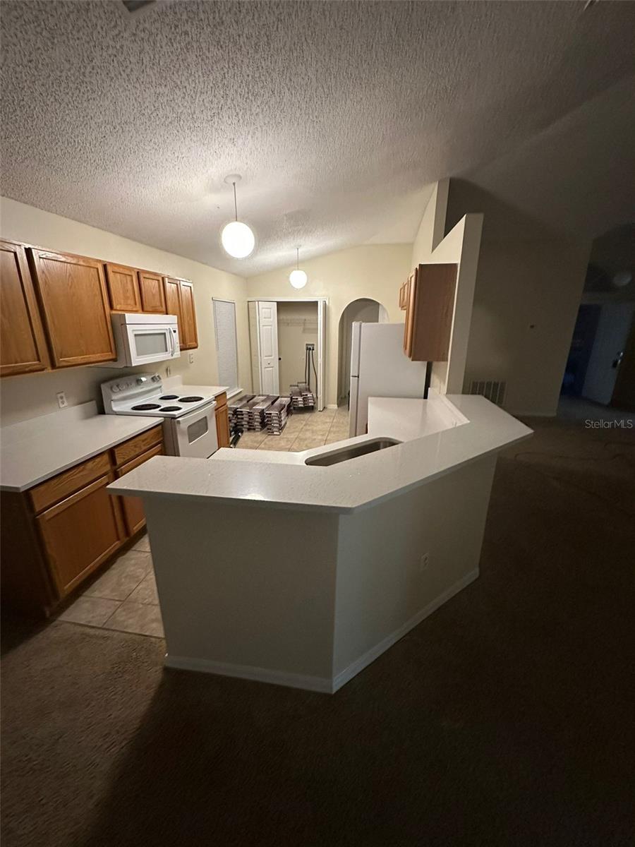 Image 4 of 14 For 283 Curtis Avenue