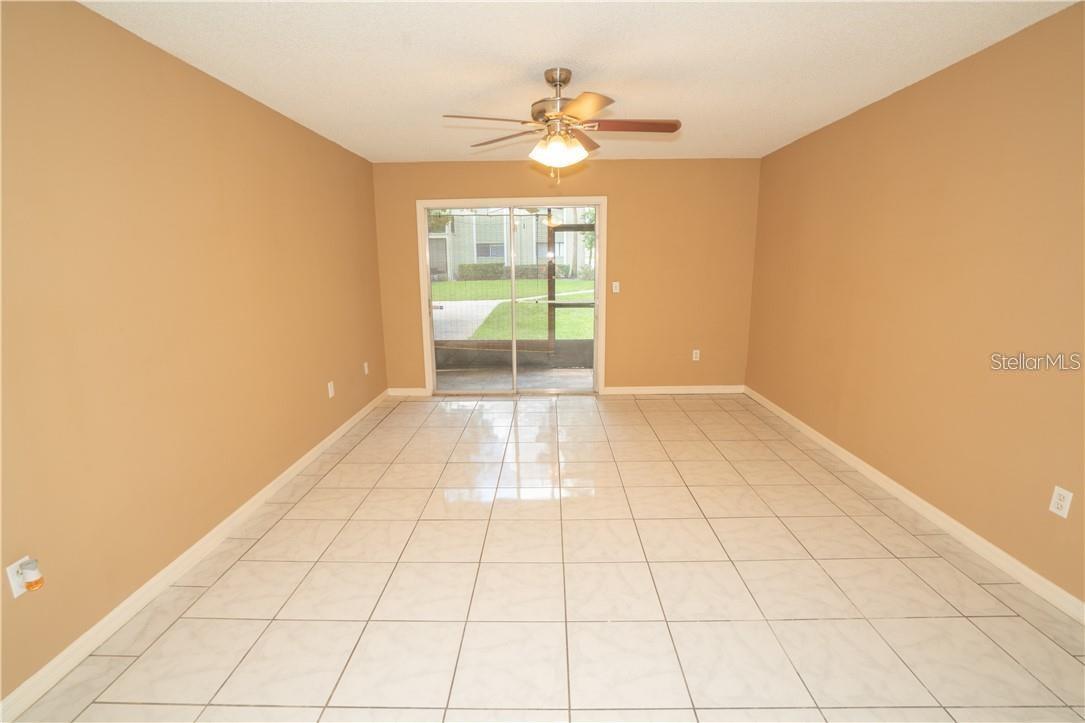 Image 5 of 15 For 914 Lake Destiny Road A