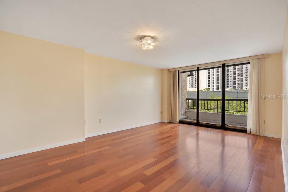 Image 10 of 22 For 530 Central Boulevard 406