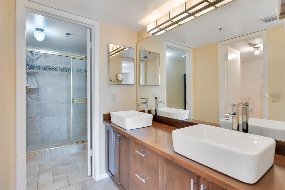 Image 12 of 22 For 530 Central Boulevard 406