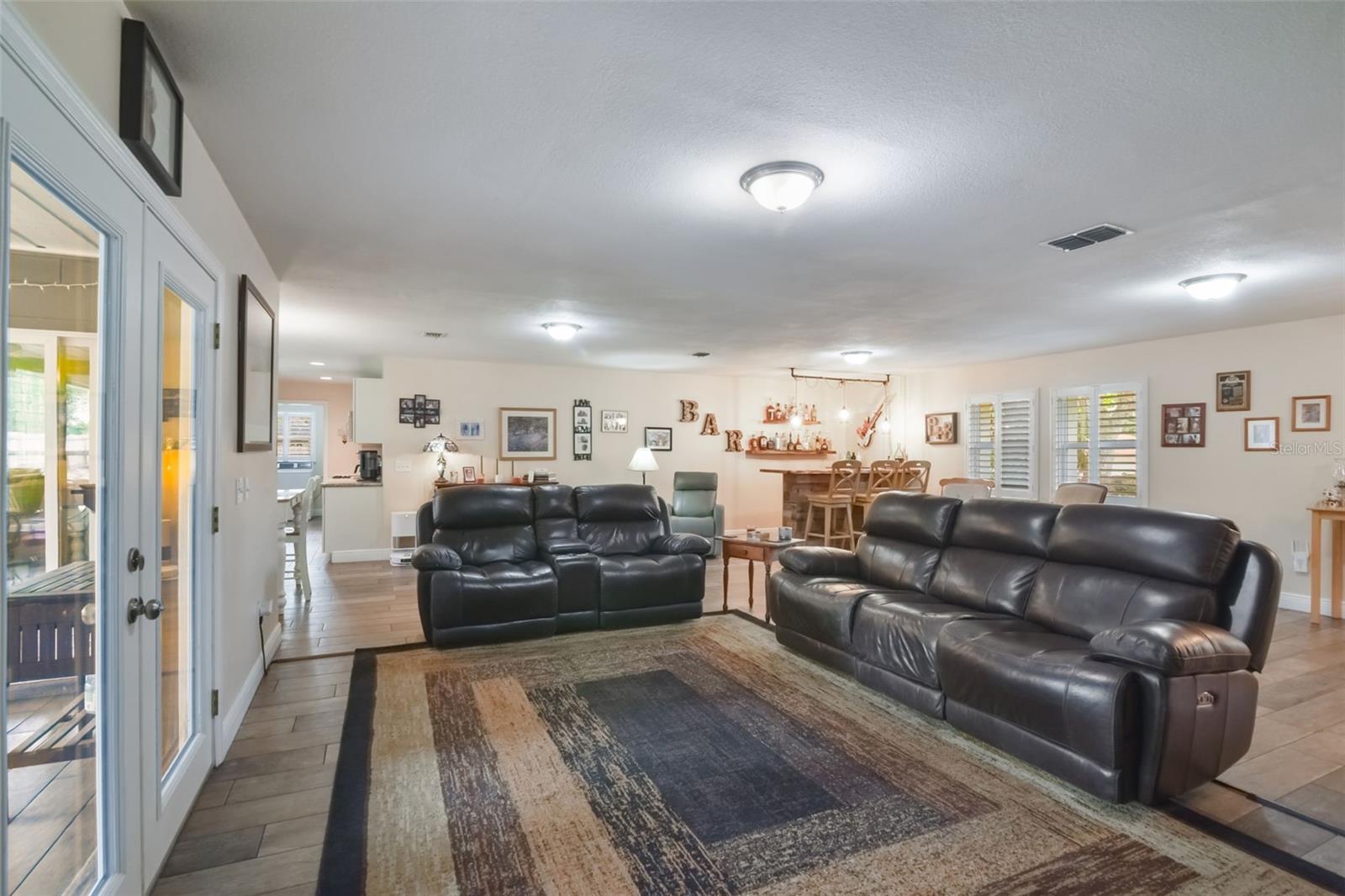 Image 15 of 42 For 704 Tangerine Court