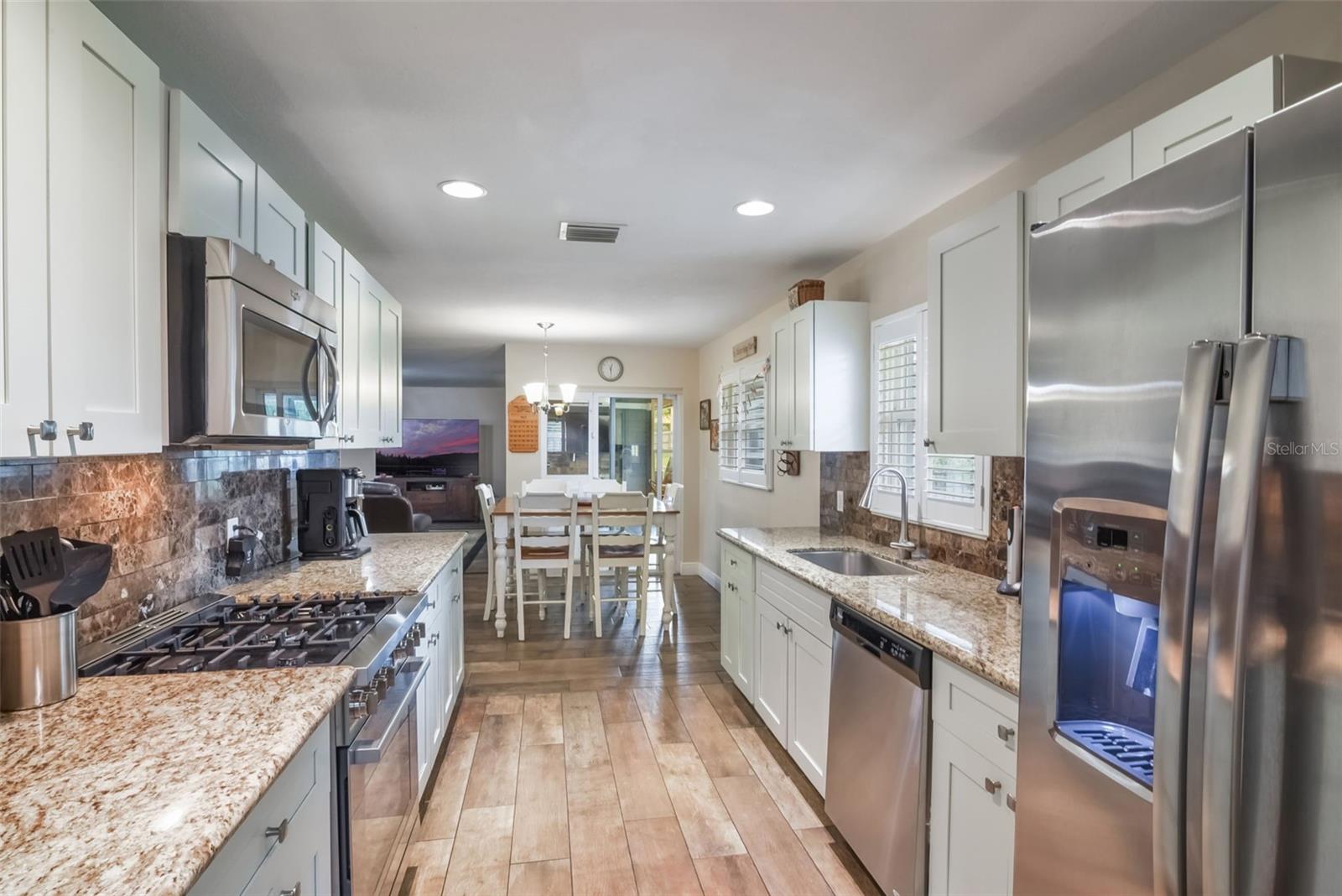 Image 19 of 42 For 704 Tangerine Court