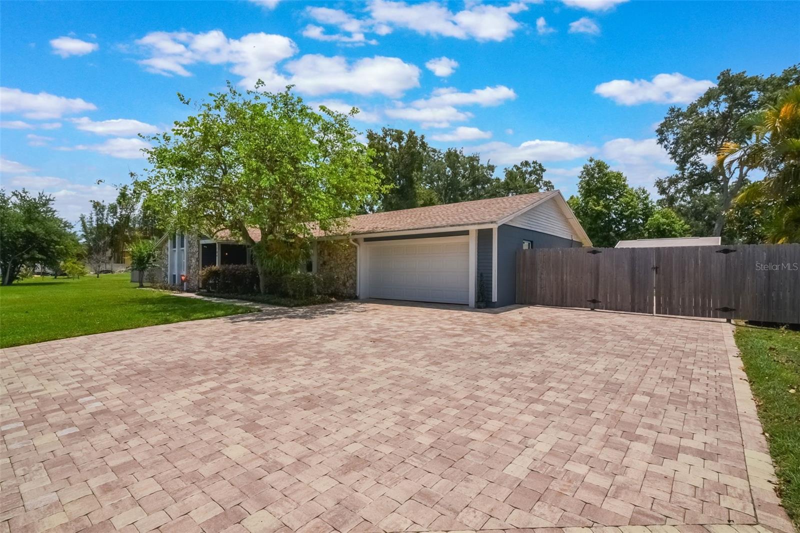 Image 2 of 42 For 704 Tangerine Court