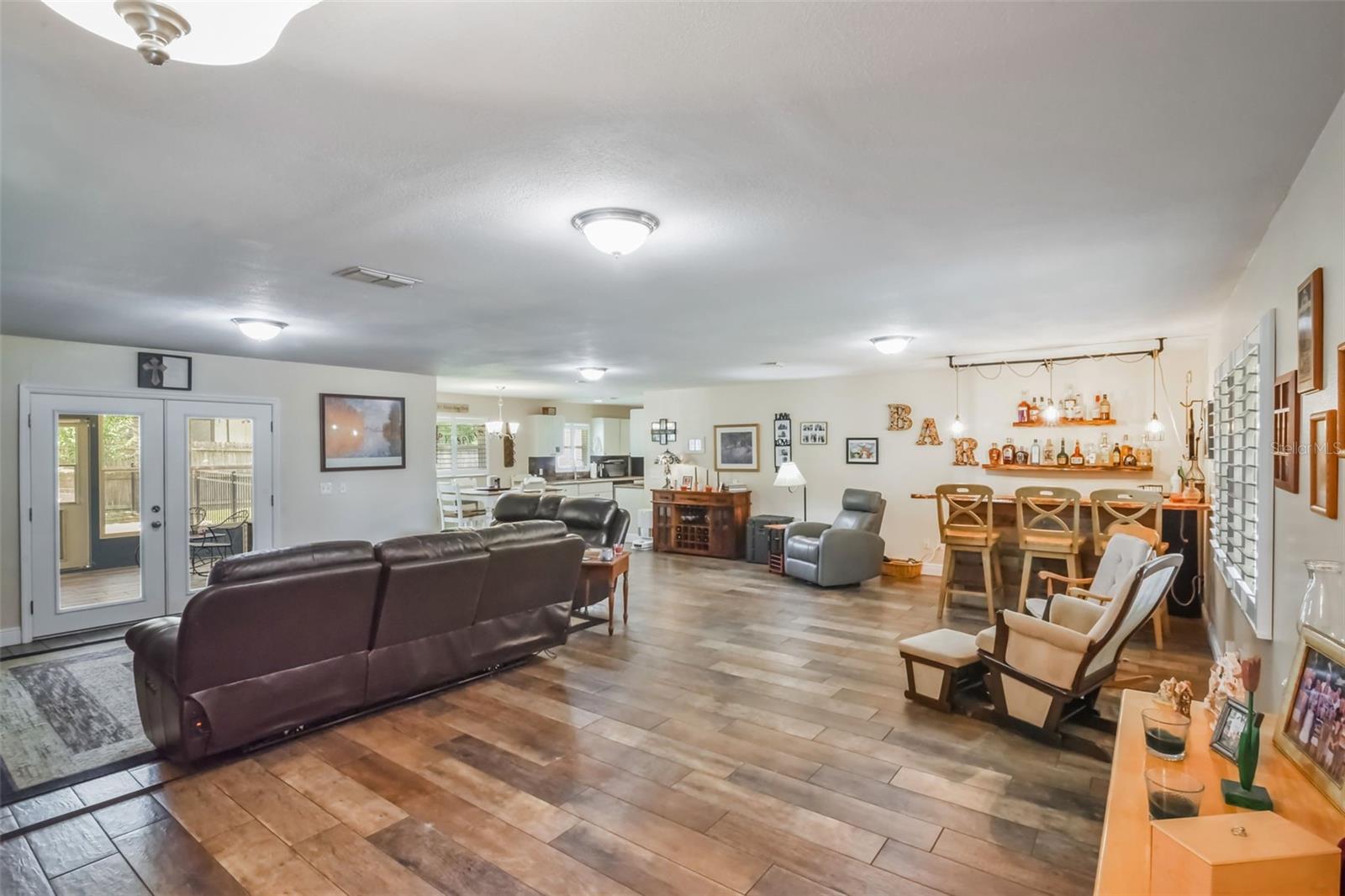 Image 6 of 42 For 704 Tangerine Court
