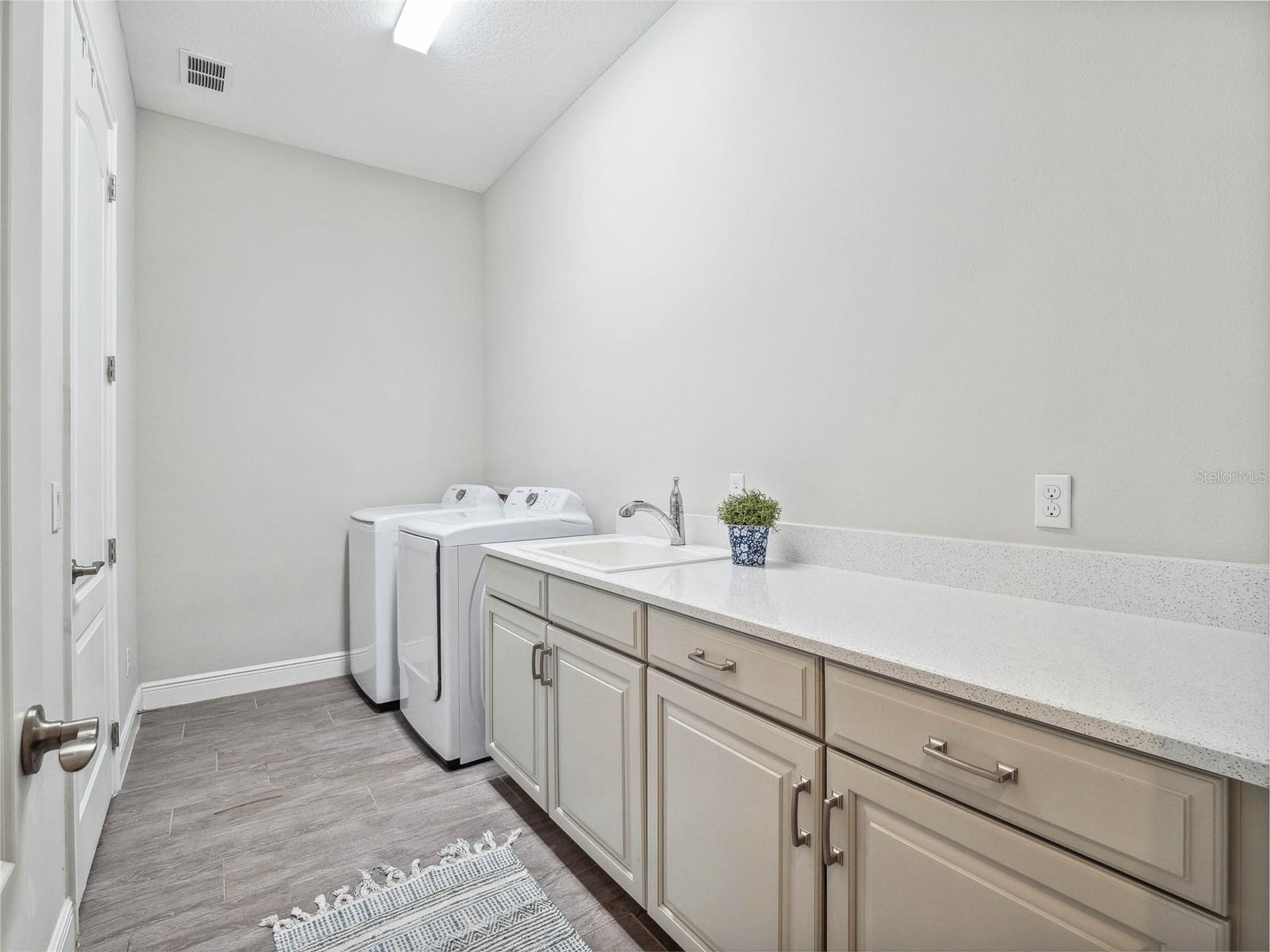 Image 21 of 74 For 7514 John Hancock Drive