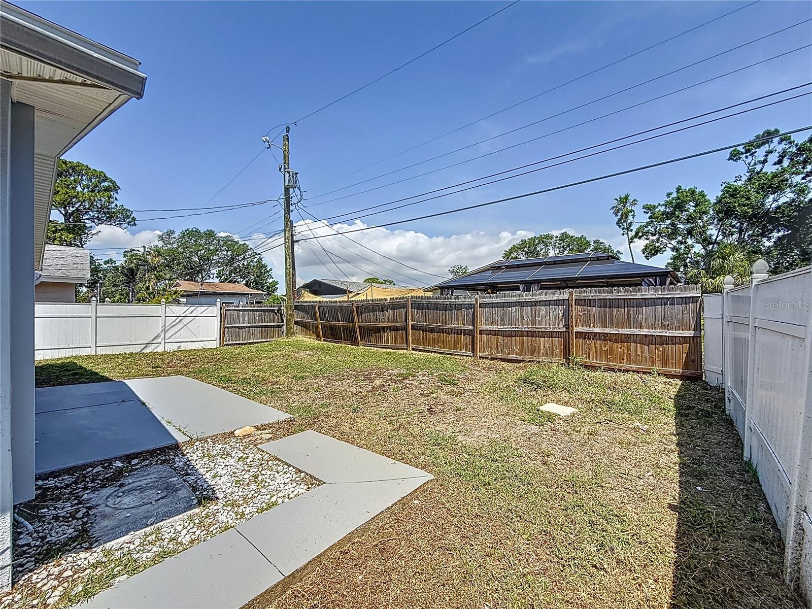 Image 23 of 33 For 1755 Shore Acres Boulevard Ne