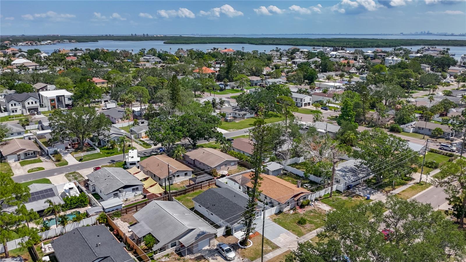 Image 31 of 33 For 1755 Shore Acres Boulevard Ne