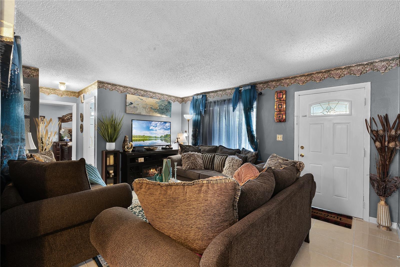 Image 6 of 51 For 1872 Wayside Drive