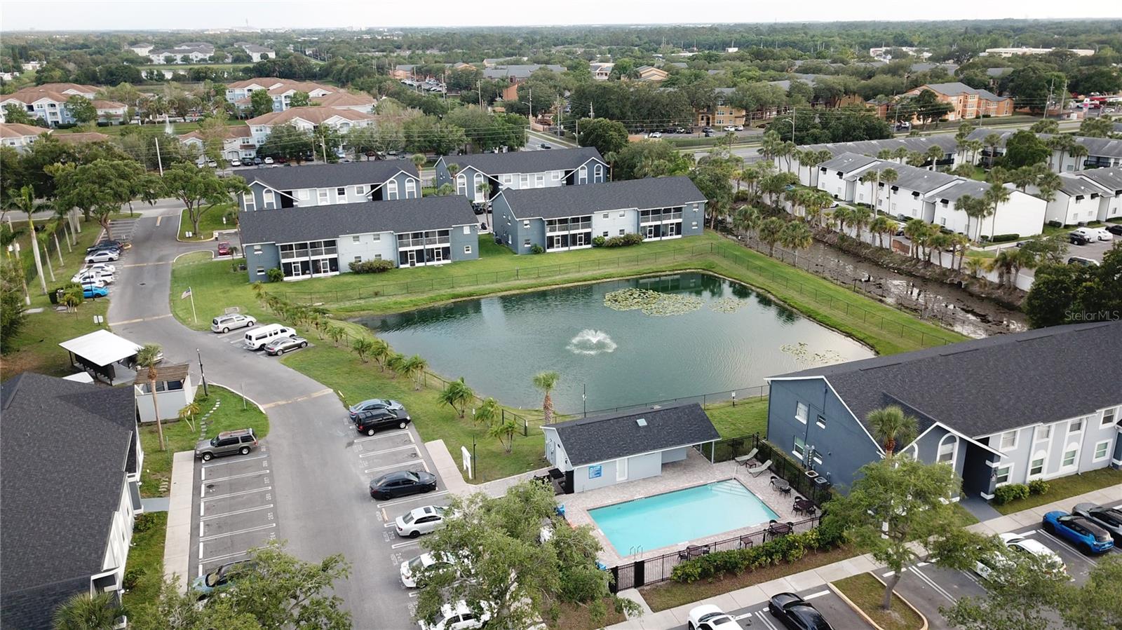 Image 27 of 40 For 4136 Pershing Pointe Place 5