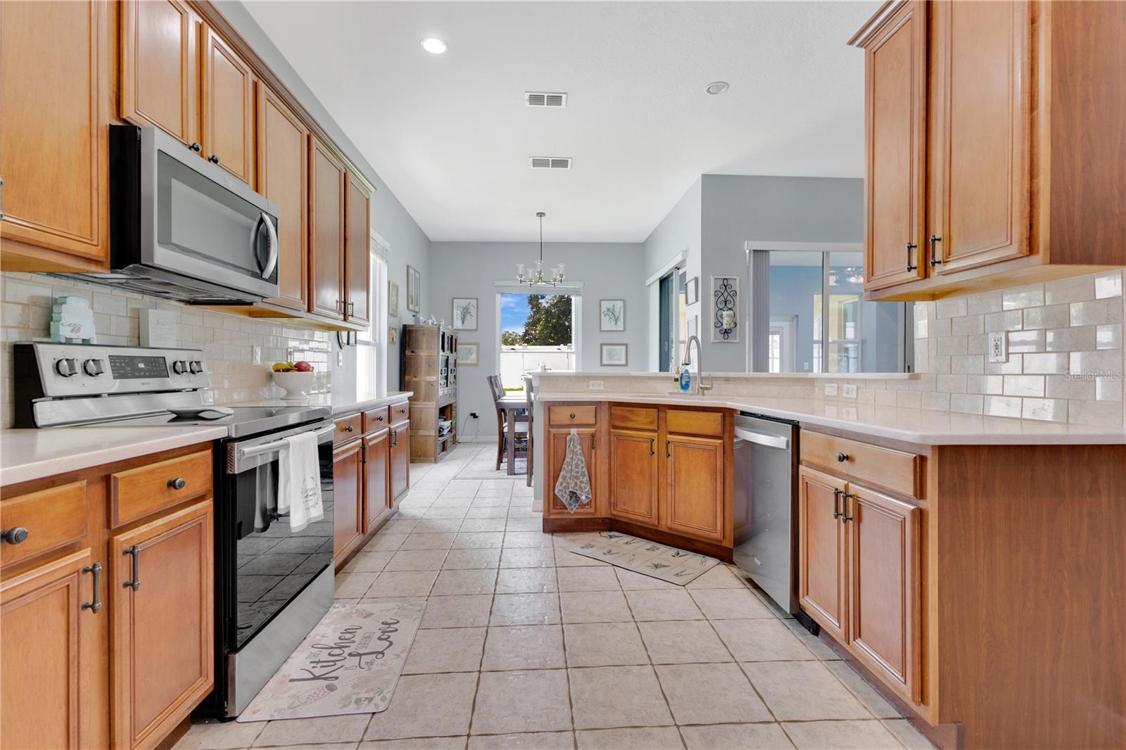 Image 10 of 47 For 4221 Kezar Court