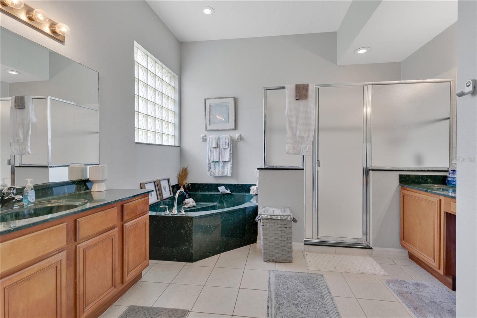 Image 19 of 47 For 4221 Kezar Court