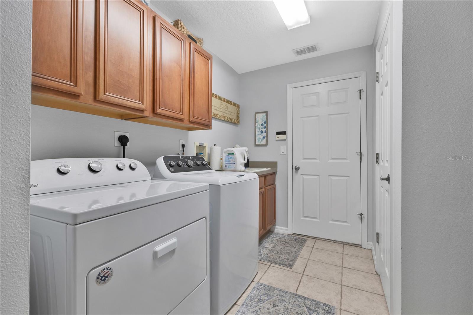Image 36 of 47 For 4221 Kezar Court