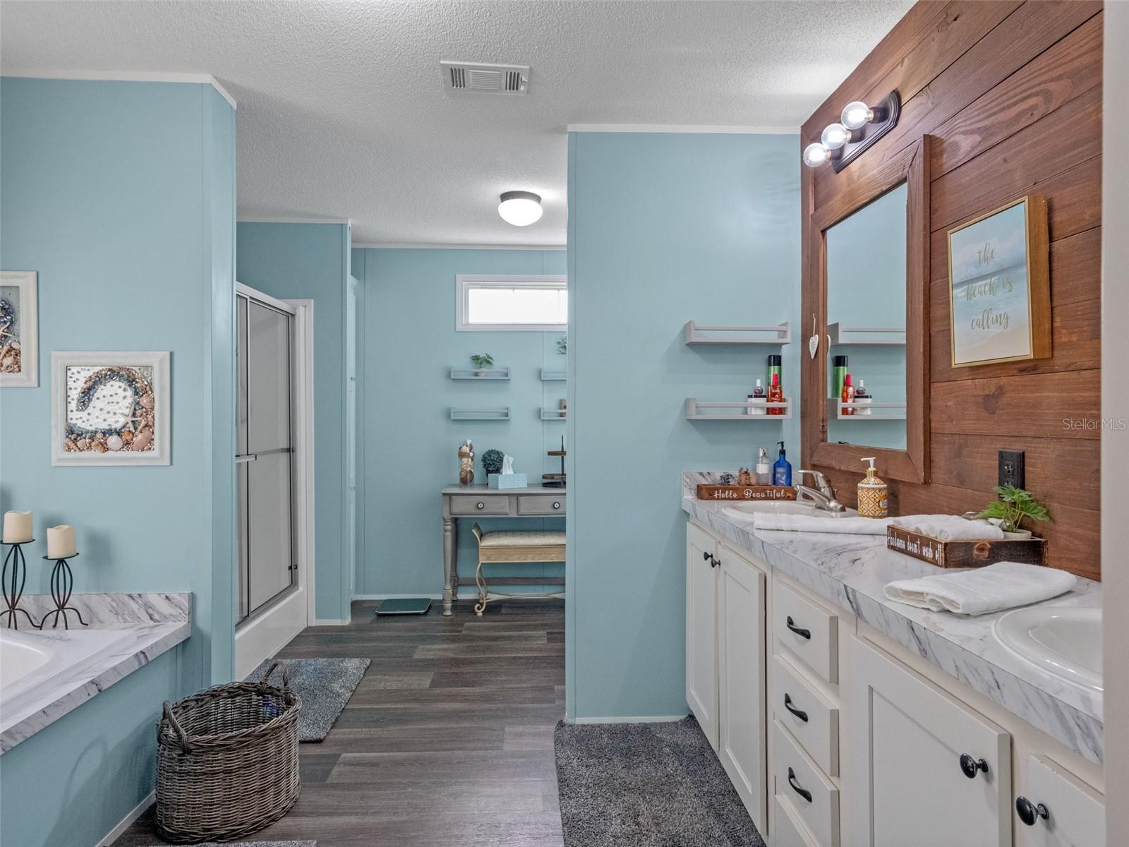Image 16 of 27 For 8013 Sergeant Pepper Drive