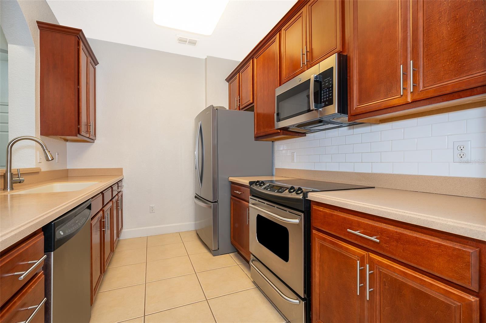 Image 6 of 26 For 3344 Robert Trent Jones Drive 10205