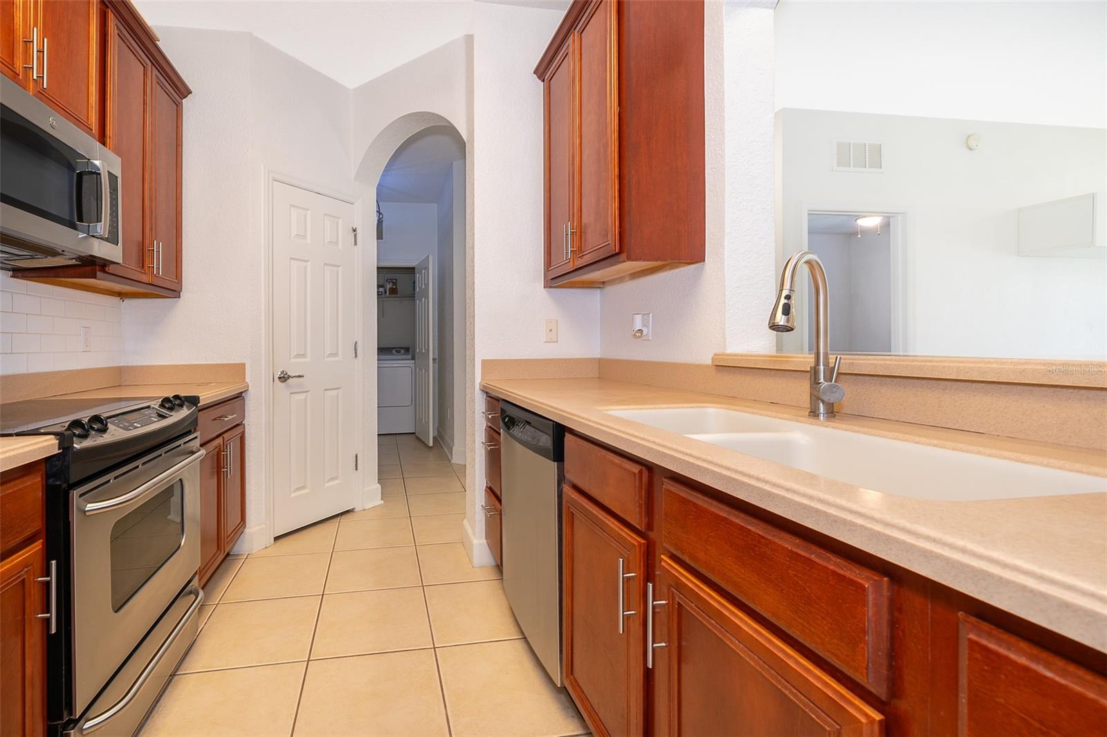 Image 8 of 26 For 3344 Robert Trent Jones Drive 10205